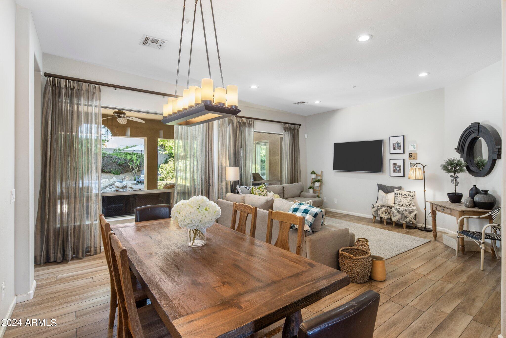 7592 E PHANTOM Way