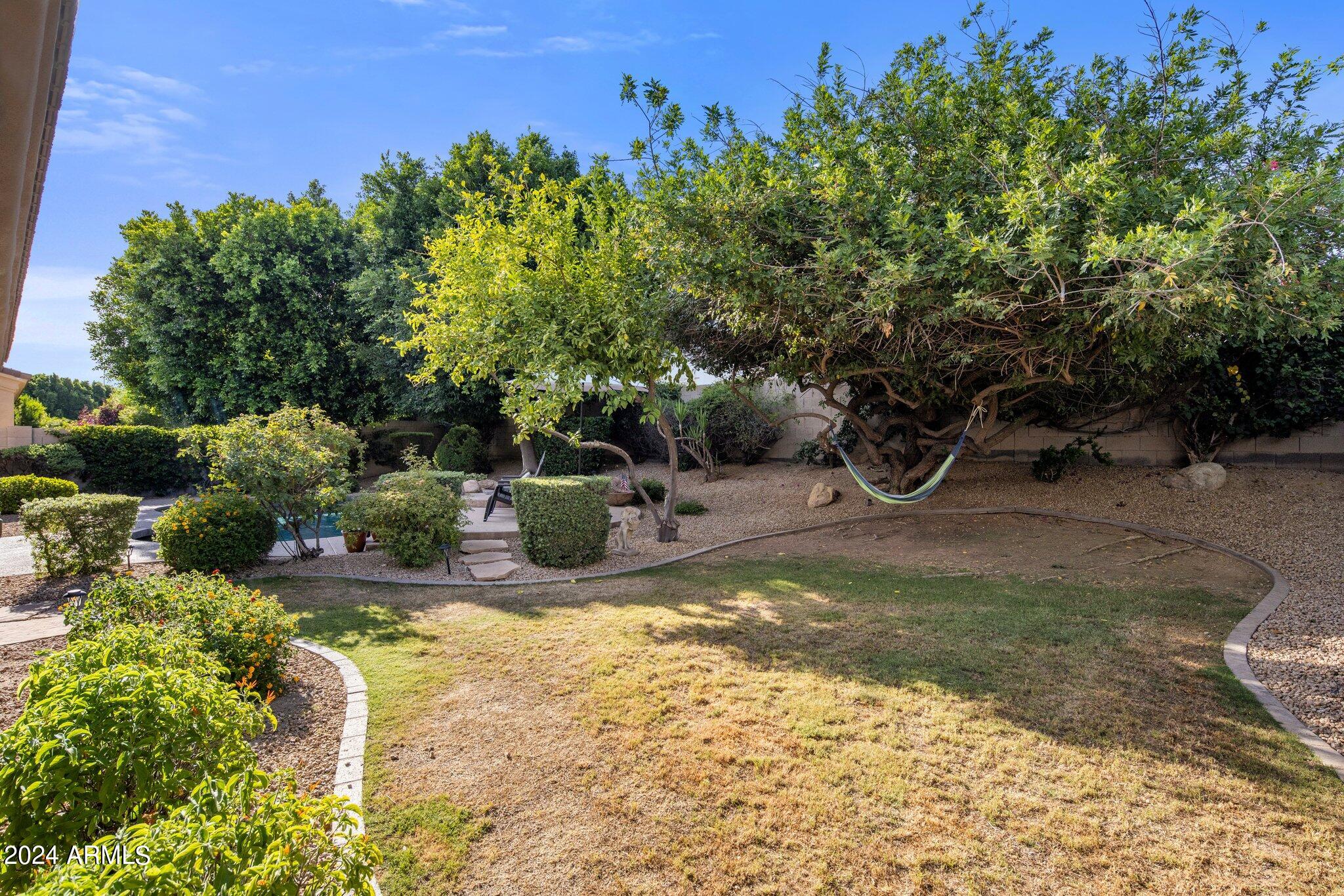 7592 E PHANTOM Way