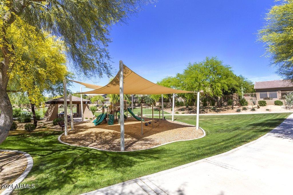 7592 E PHANTOM Way