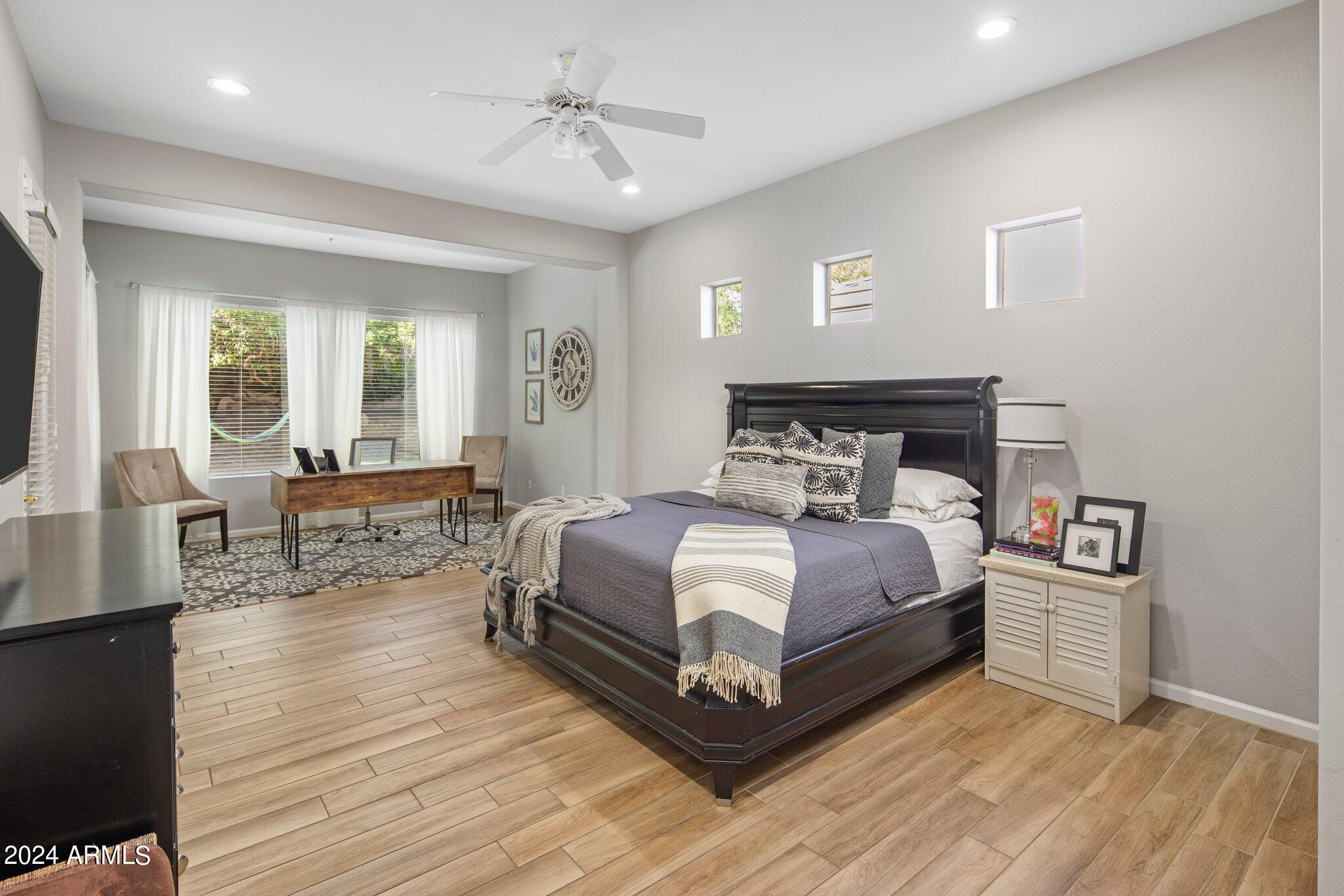 7592 E PHANTOM Way