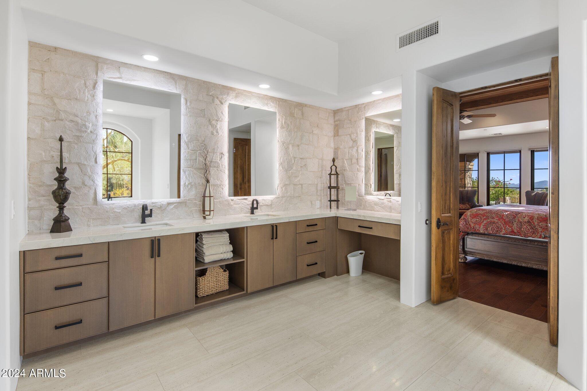 9290 E THOMPSON PEAK Parkway # 469