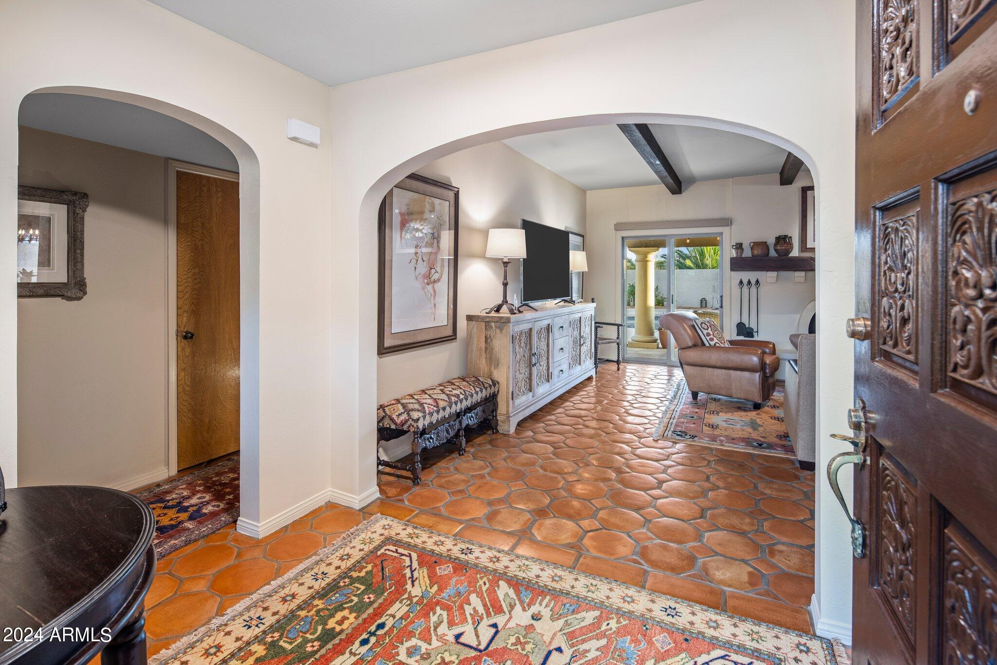8311 E Vista De Valle --