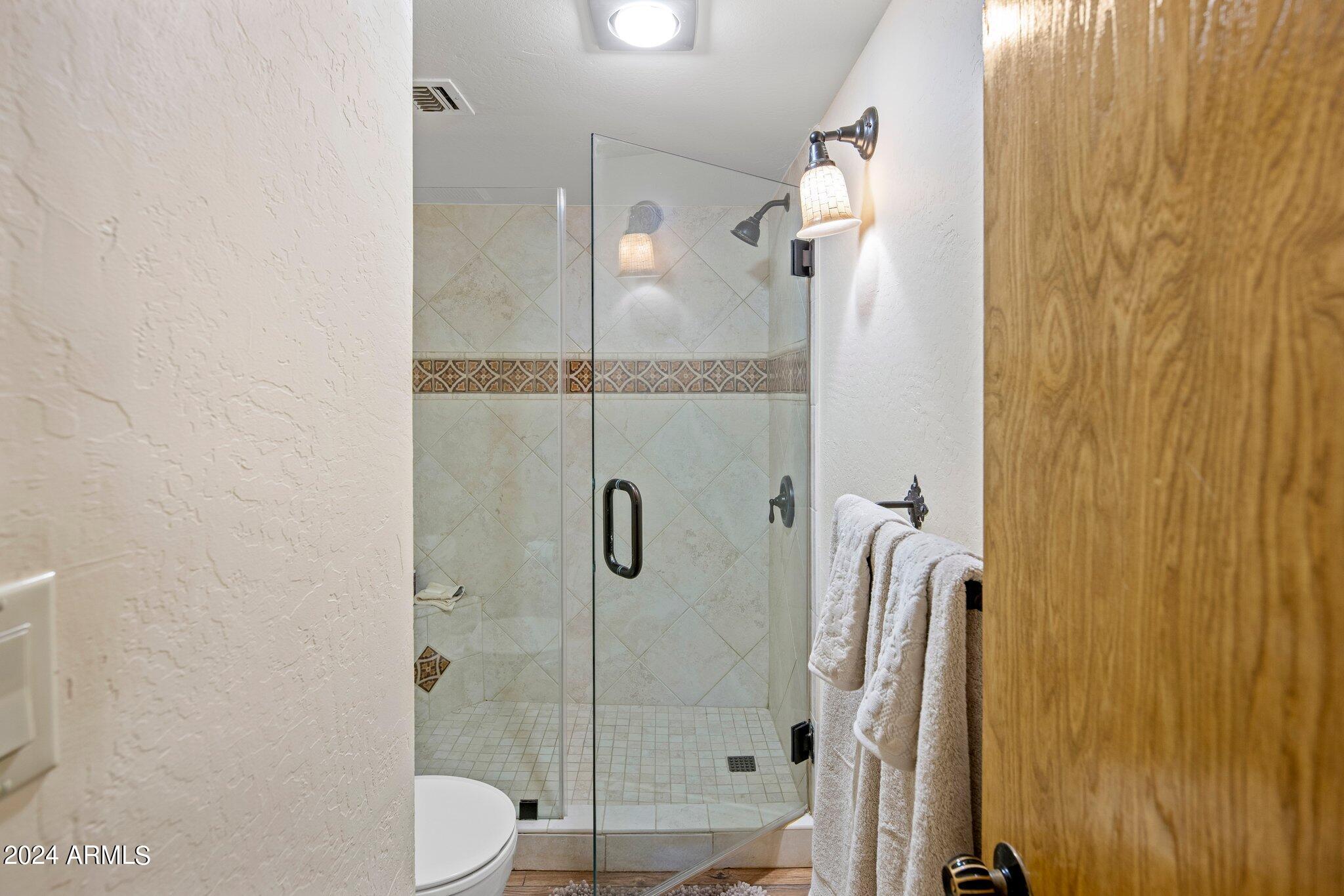 8311 E Vista De Valle --