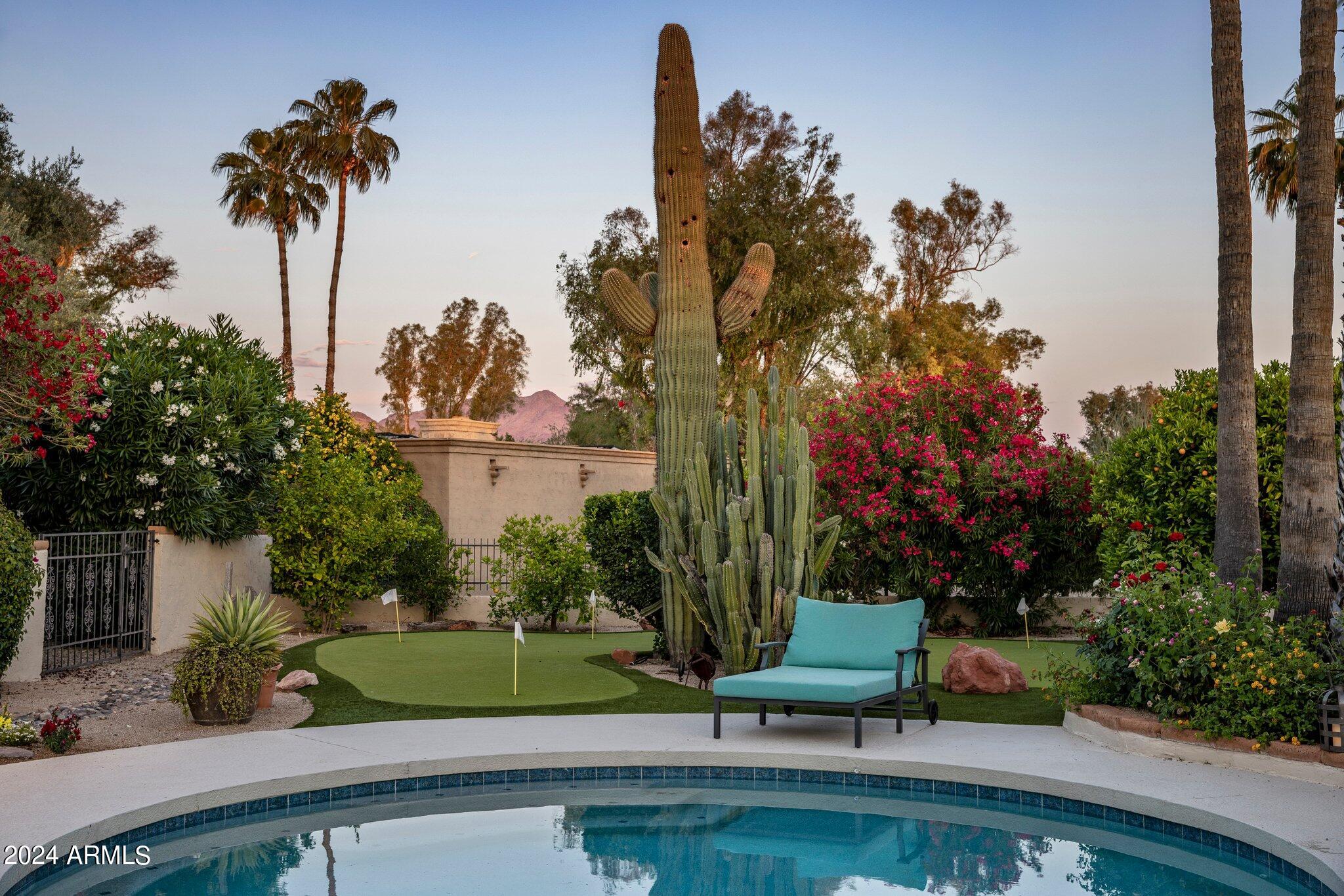 8311 E Vista De Valle --