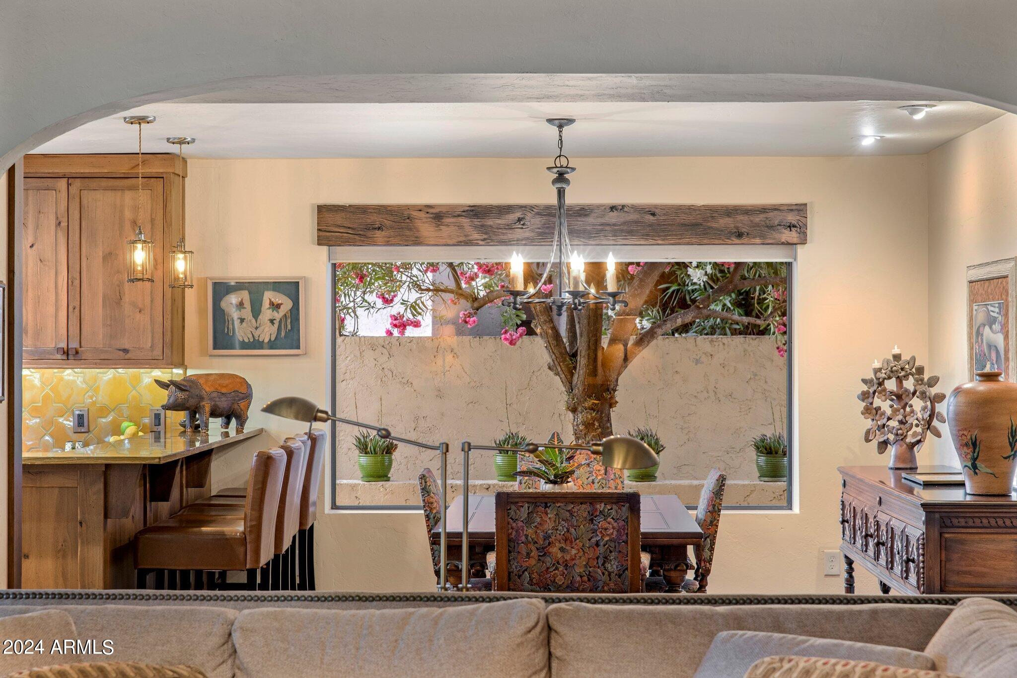 8311 E Vista De Valle --