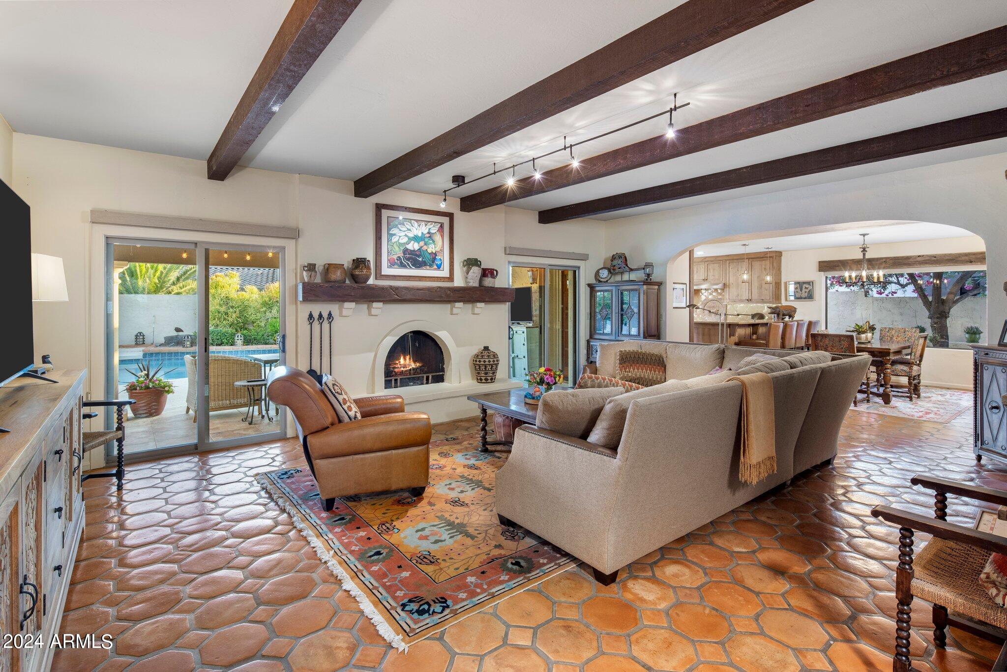 8311 E Vista De Valle --