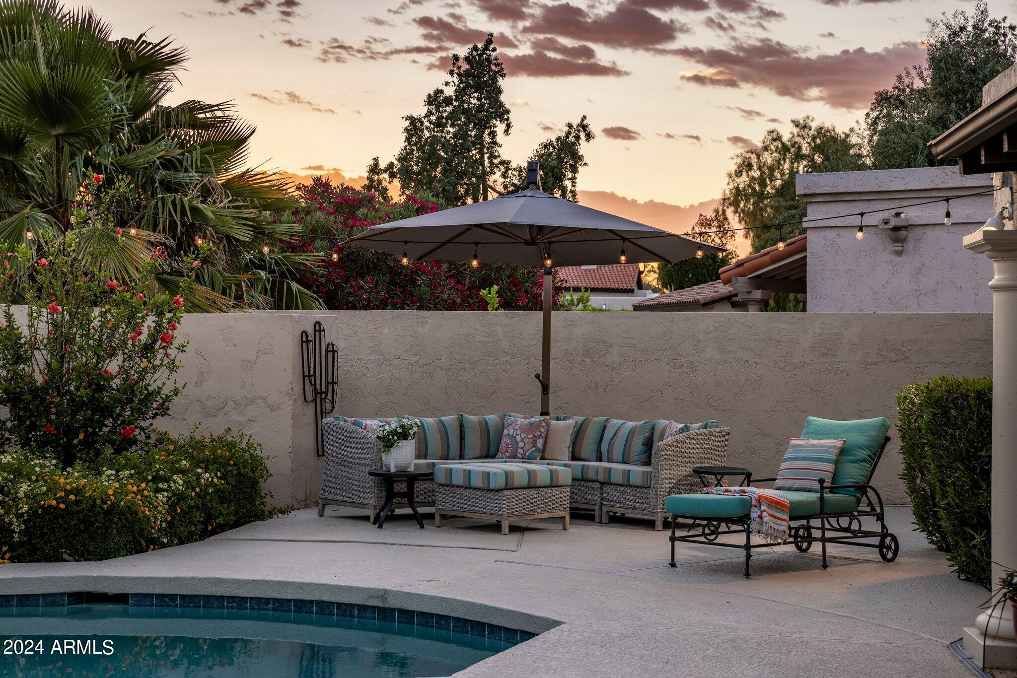8311 E Vista De Valle --
