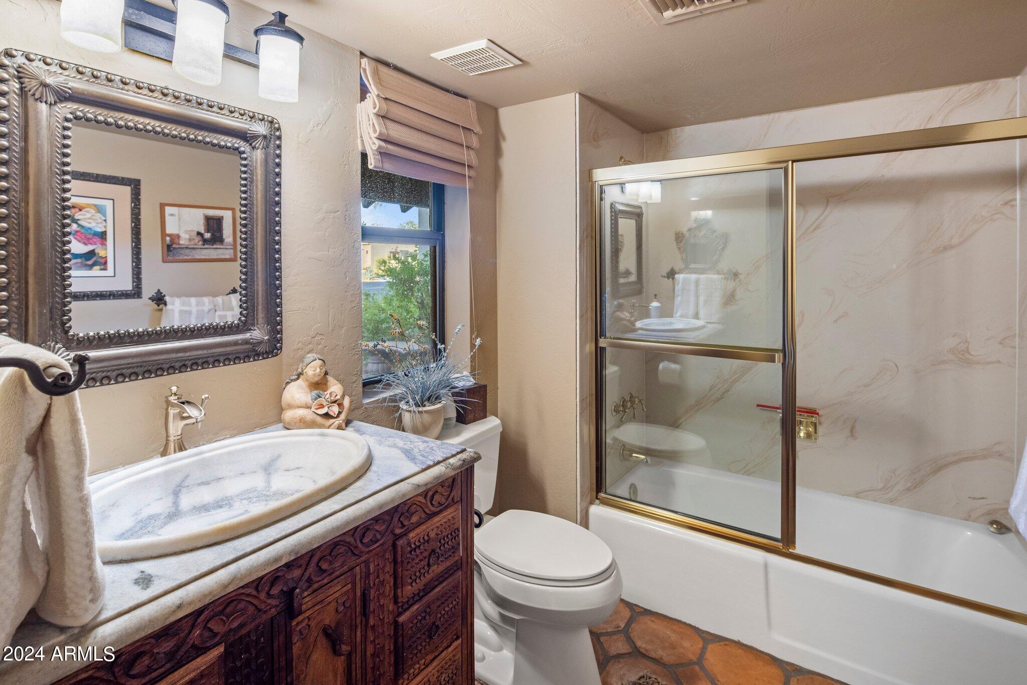 8311 E Vista De Valle --