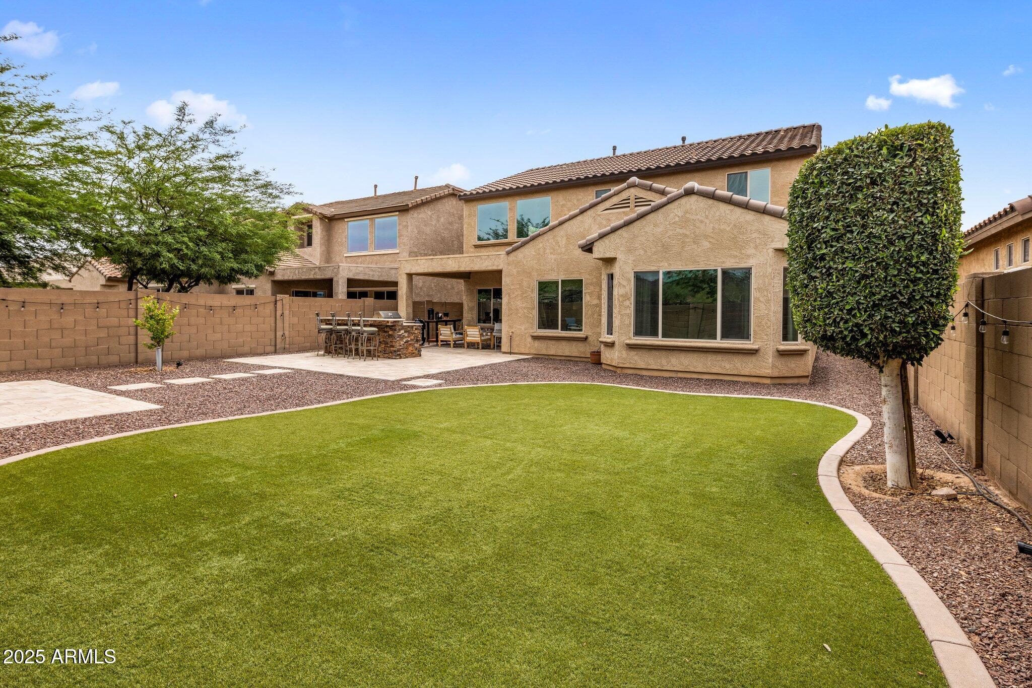2614 W GRAY WOLF Trail