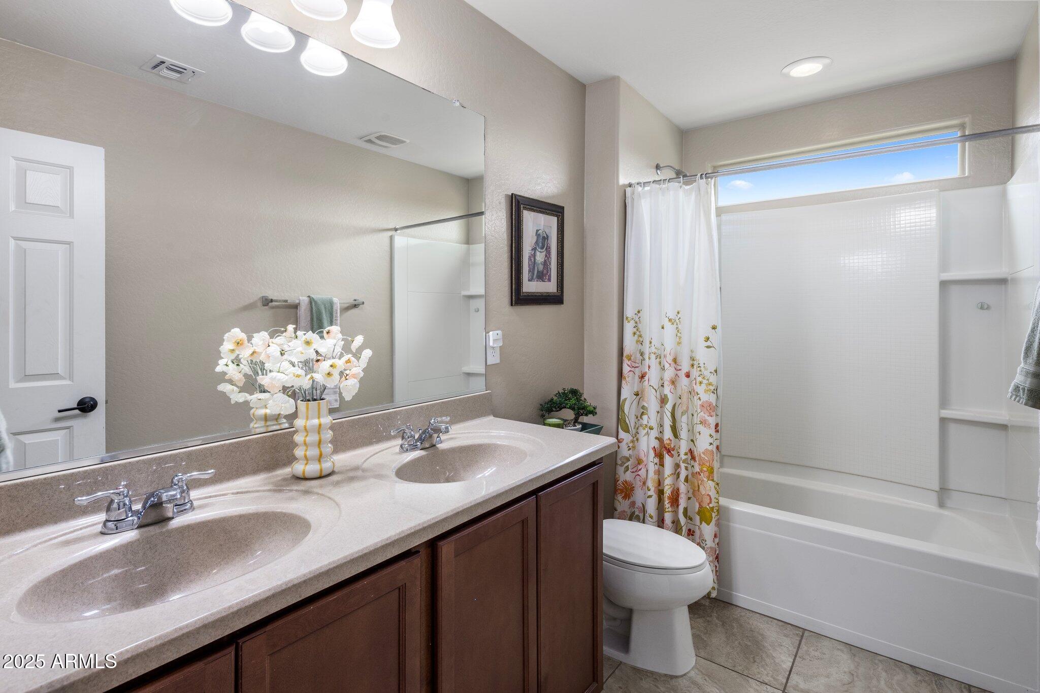 2614 W GRAY WOLF Trail