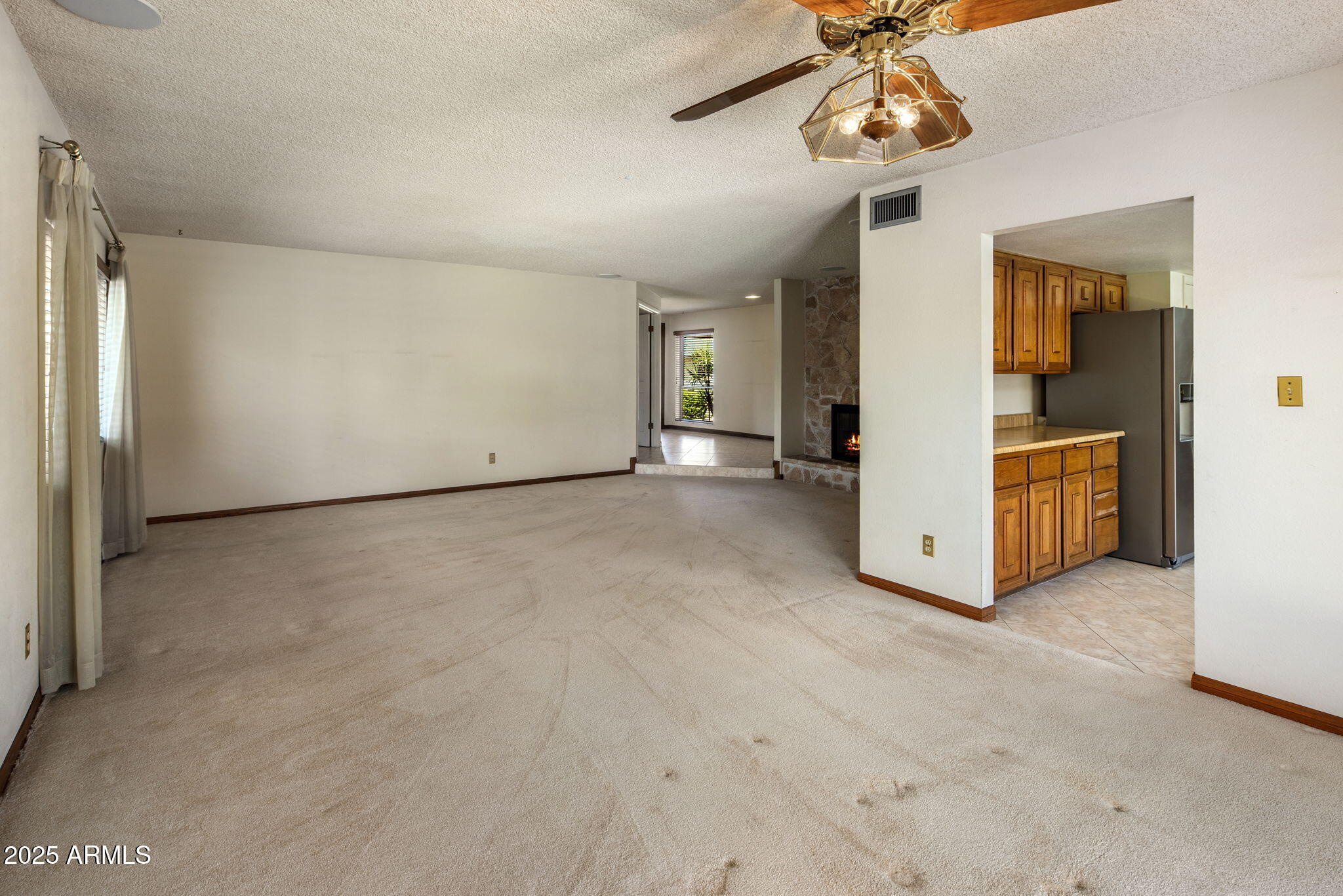 2901 E LAS ROCAS Drive