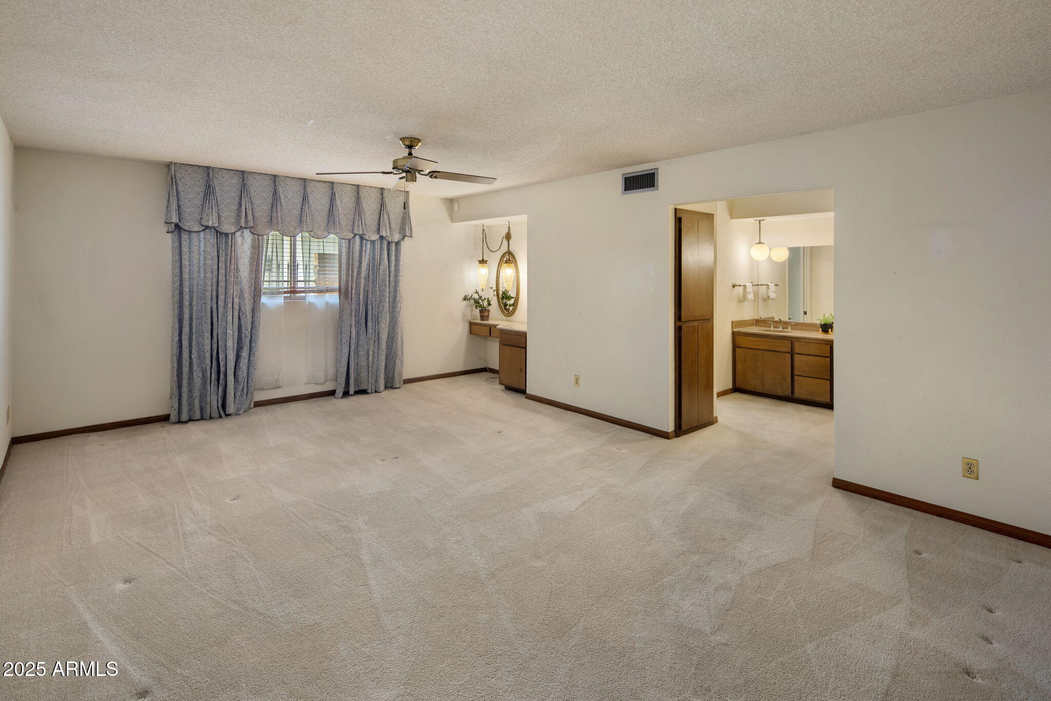 2901 E LAS ROCAS Drive