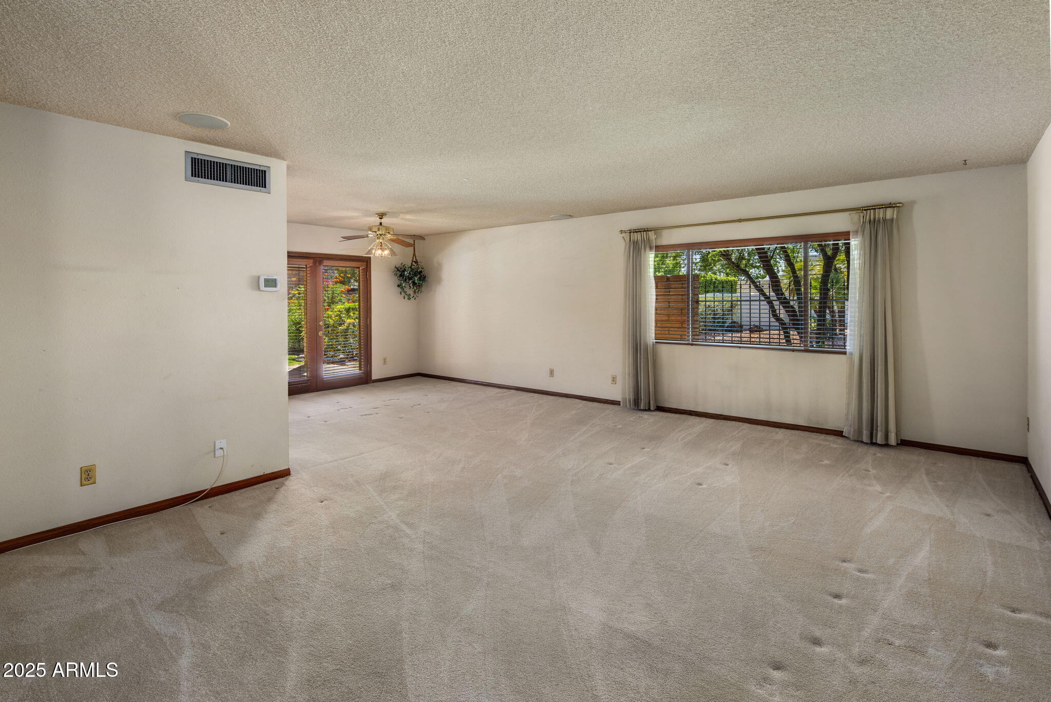 2901 E LAS ROCAS Drive