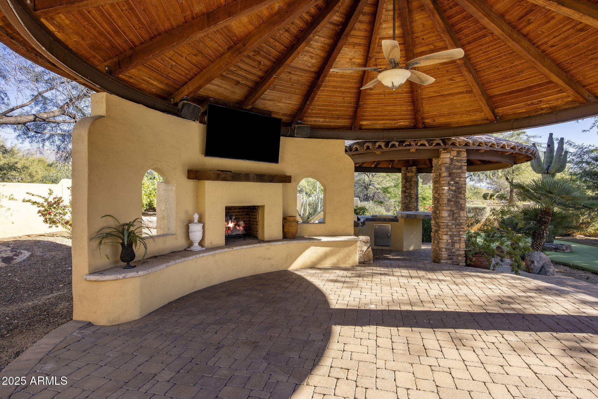 9222 E RIMROCK Drive