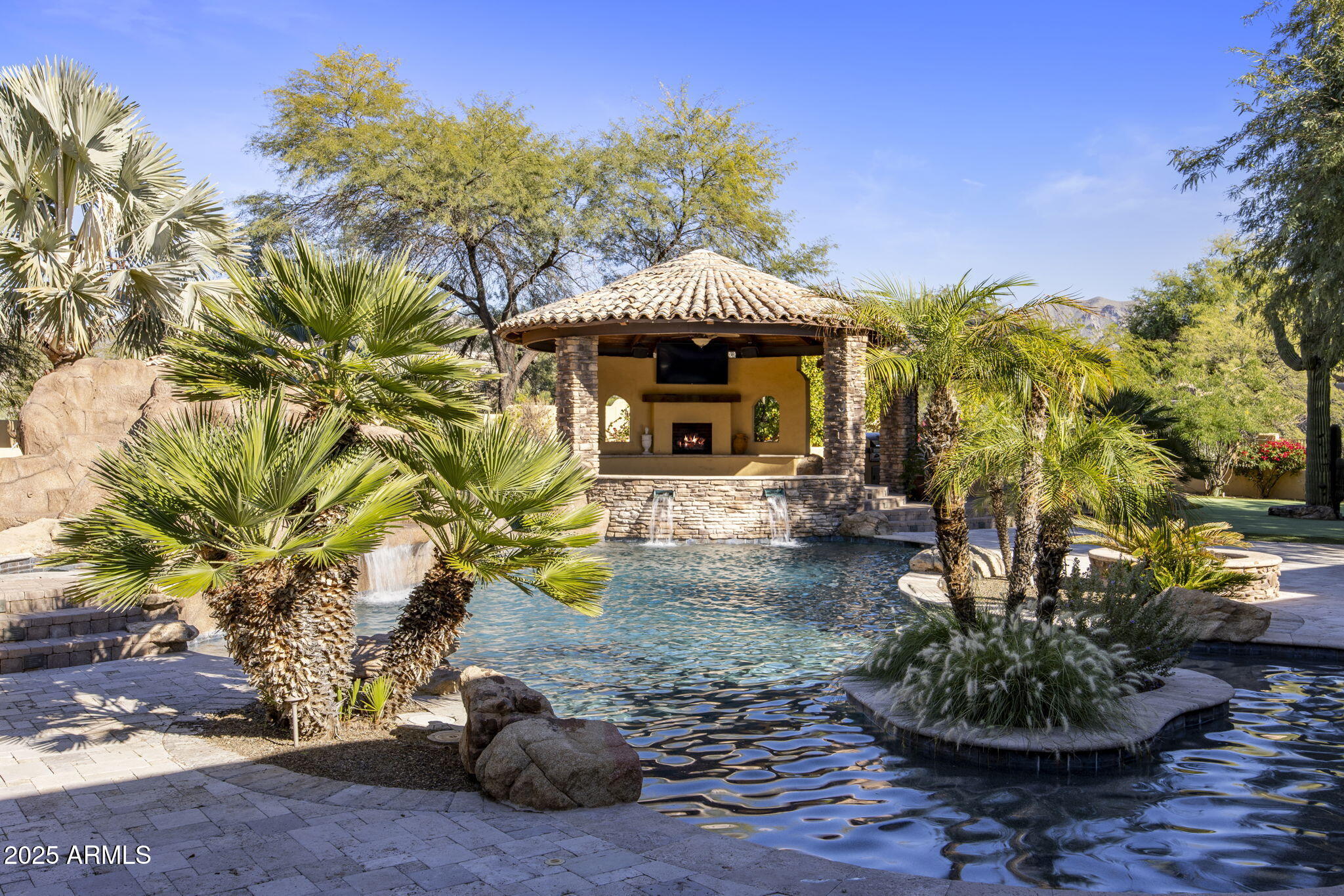 9222 E RIMROCK Drive