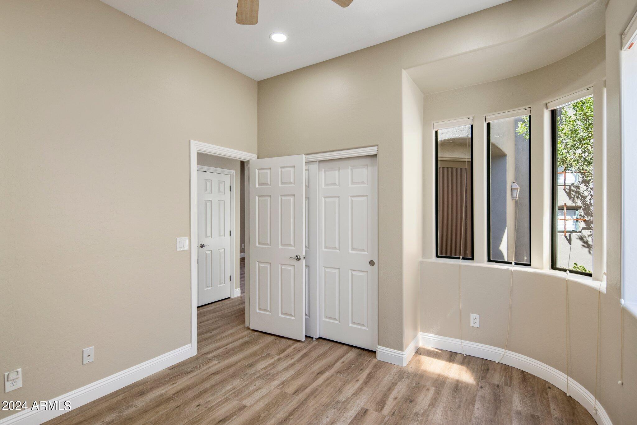 19550 N GRAYHAWK Drive 1084