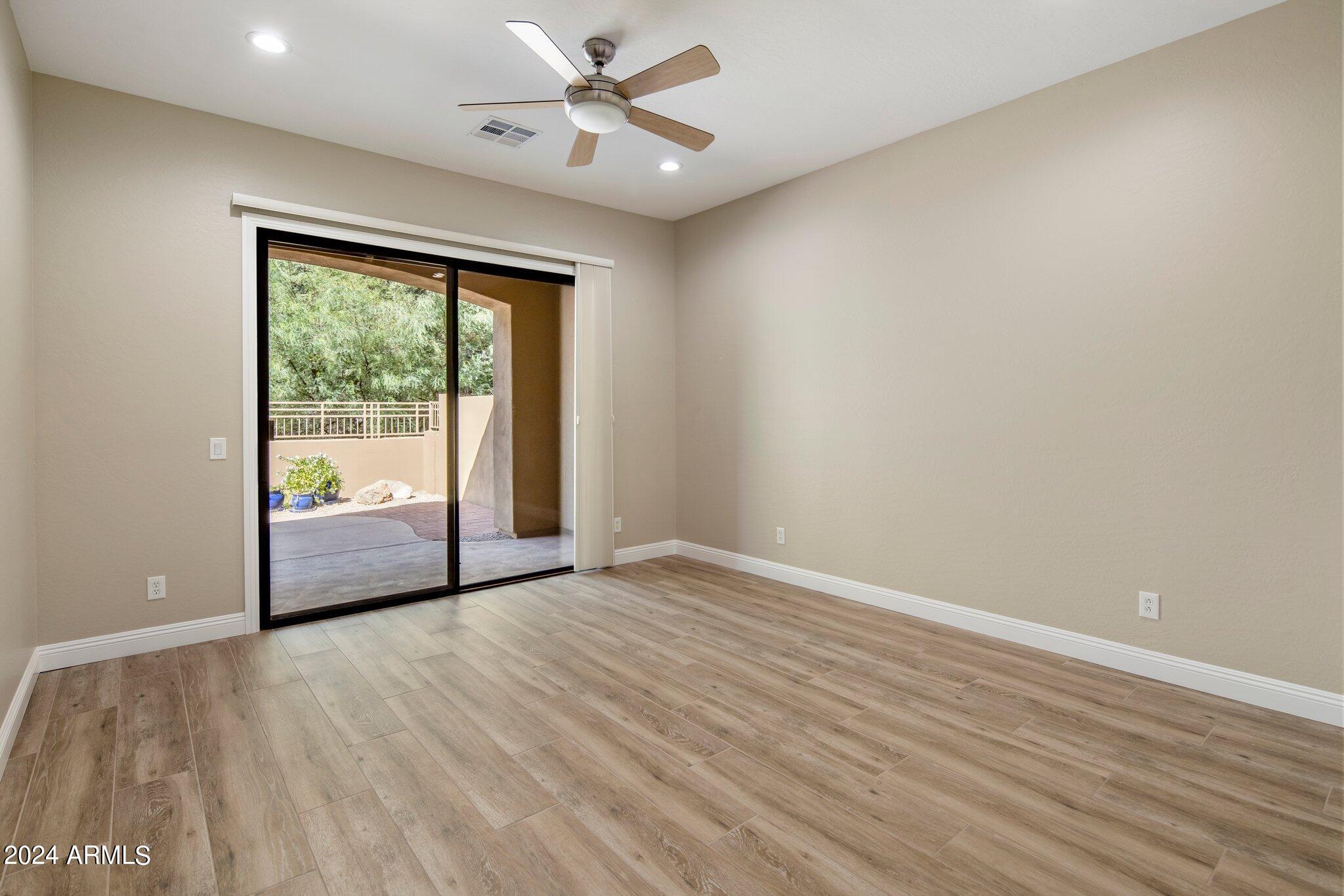 19550 N GRAYHAWK Drive 1084