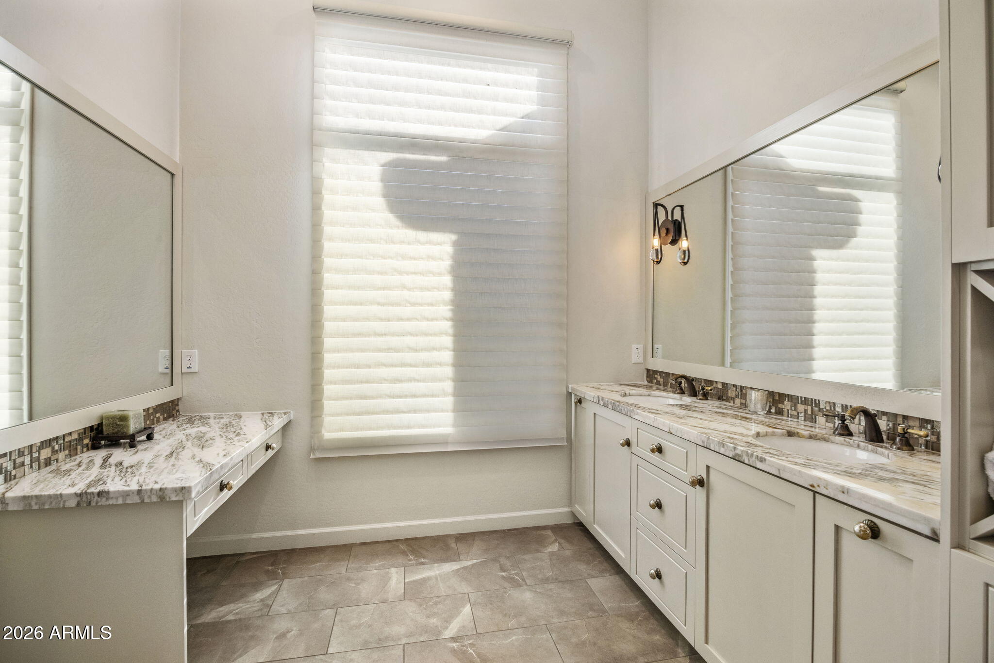 7592 E Camino Salida Del Sol