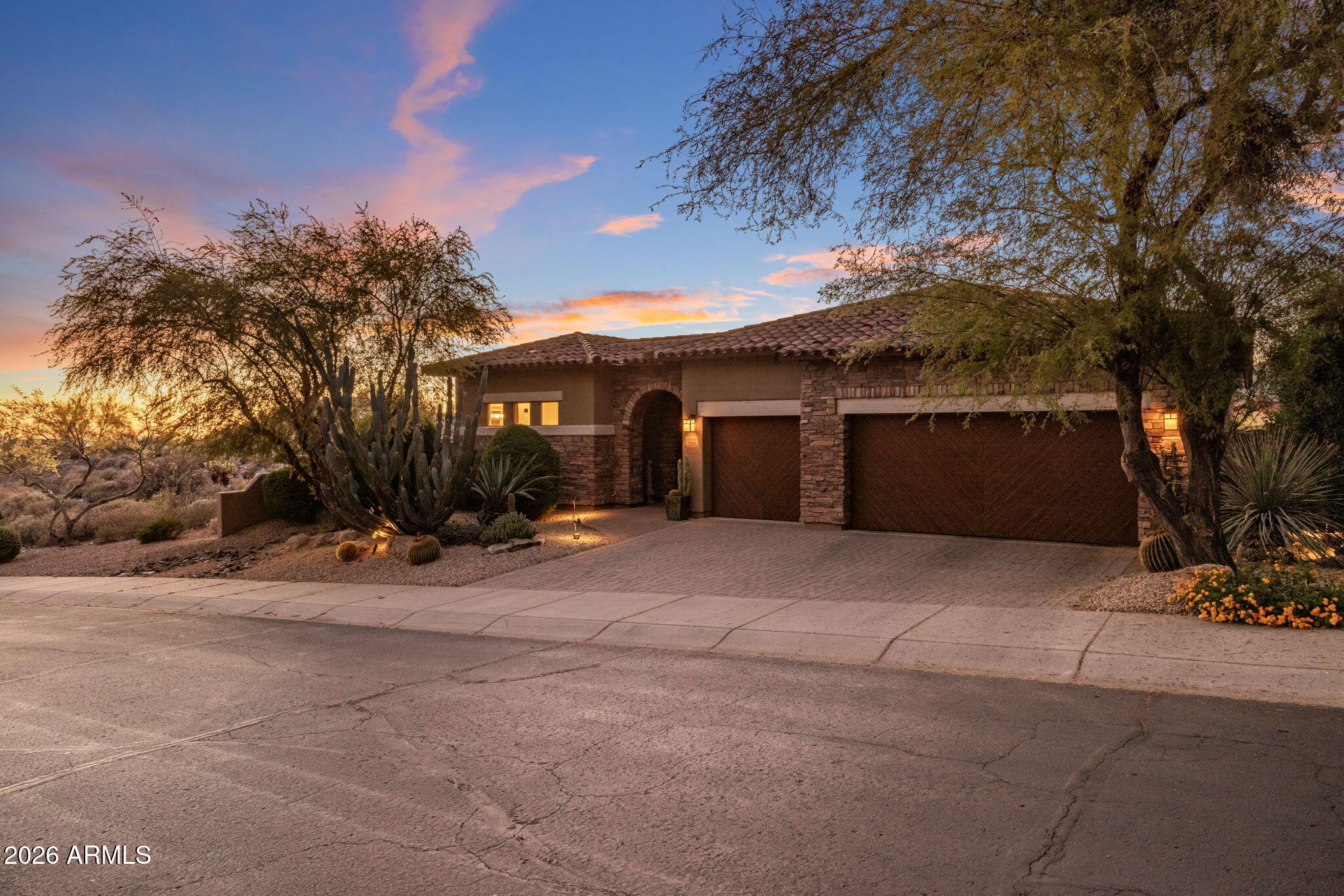 7592 E Camino Salida Del Sol