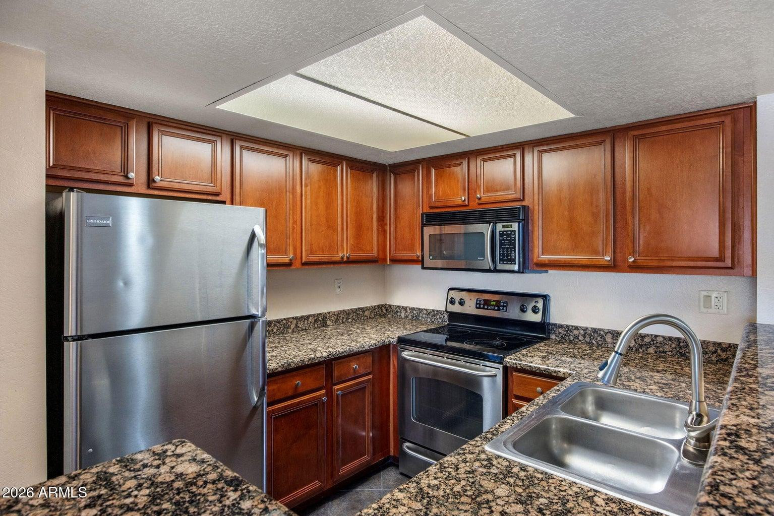 5757 W Eugie Avenue 2027