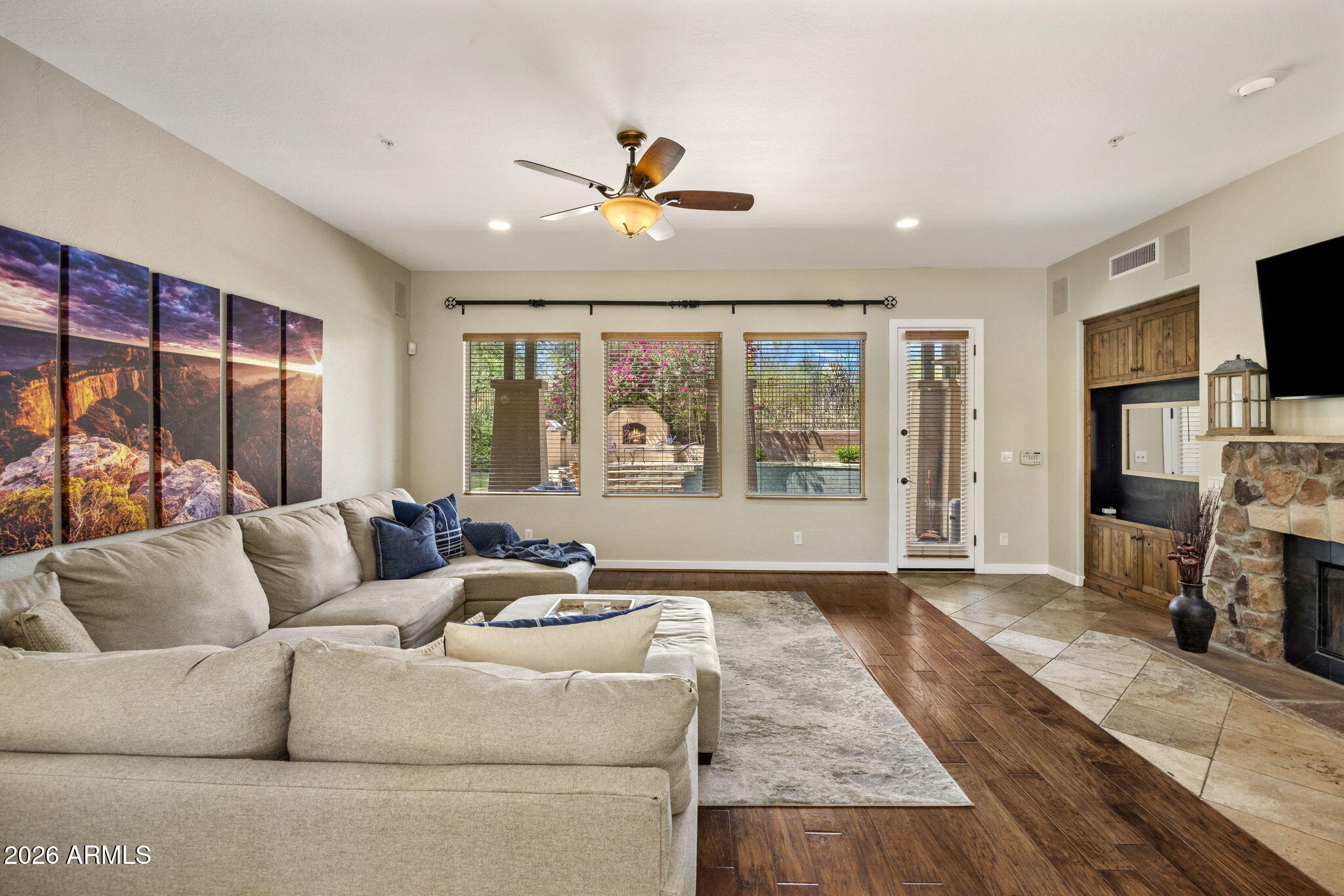 9572 E Mountain Spring Road