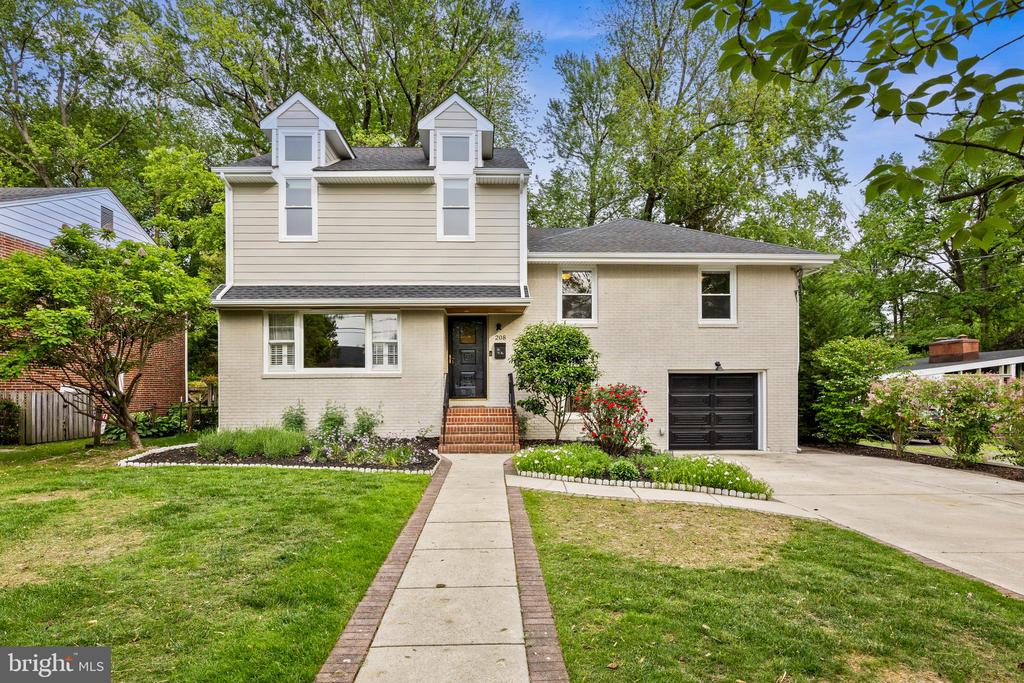 208 Hazel Ave