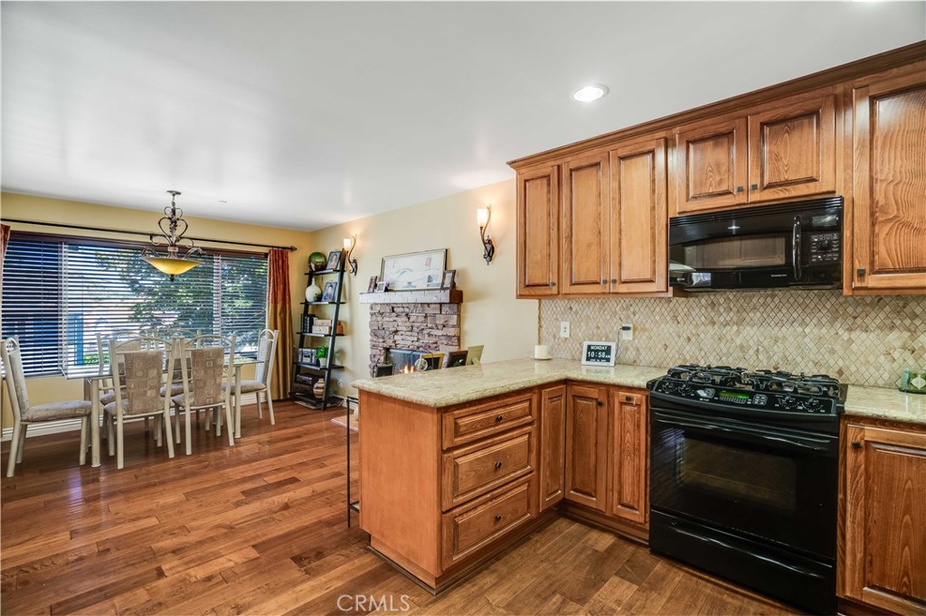 21460 Arapahoe Trail