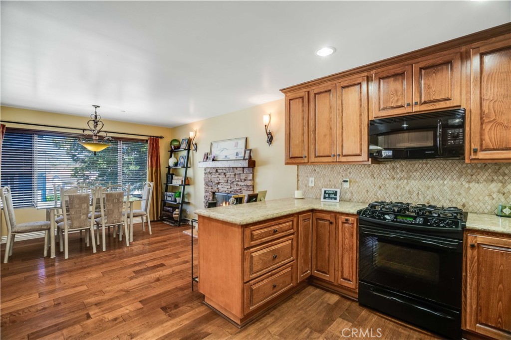 21460 Arapahoe Trail