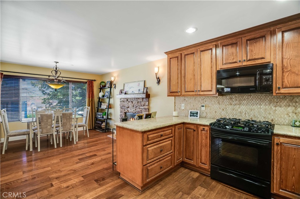 21460 Arapahoe Trail