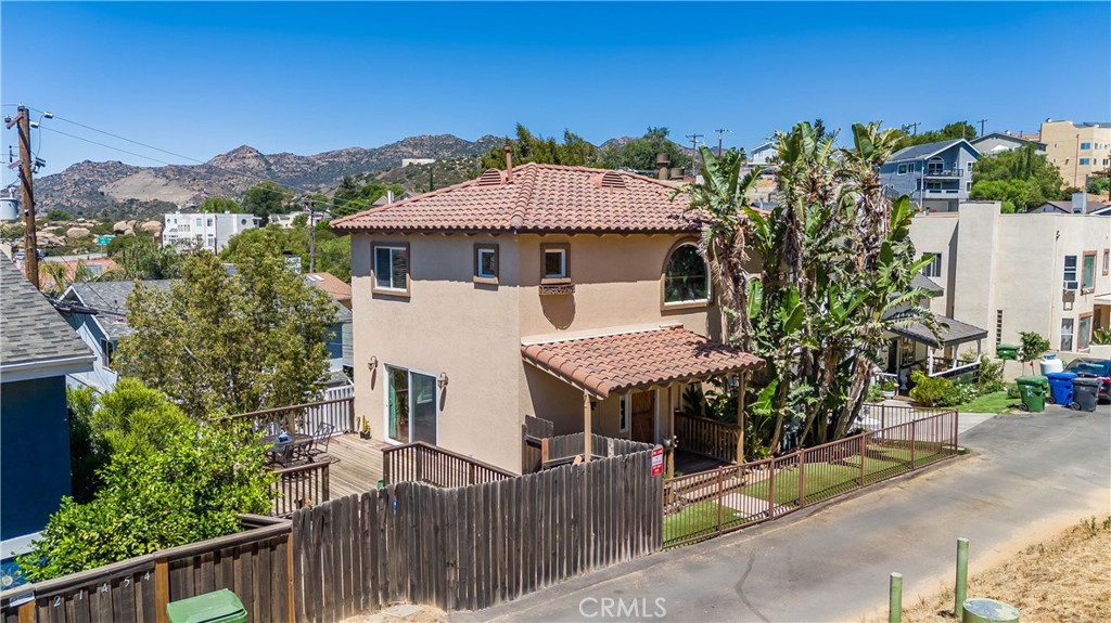 21460 Arapahoe Trail