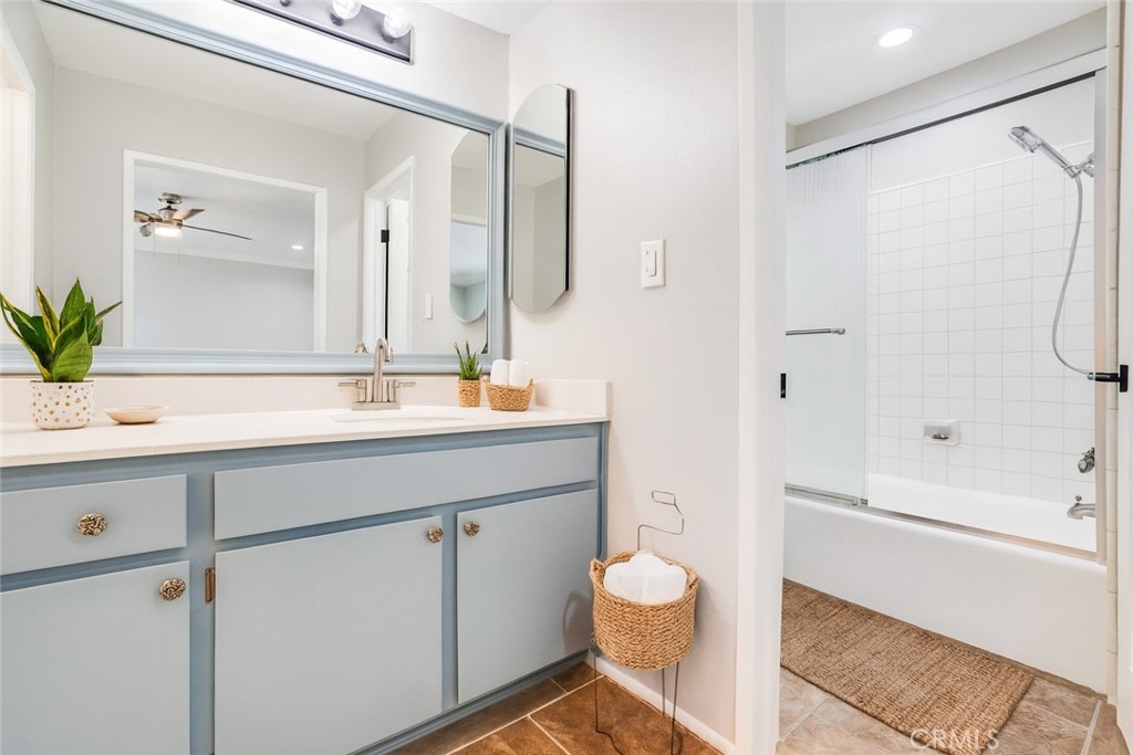 10220 Zelzah Avenue 3