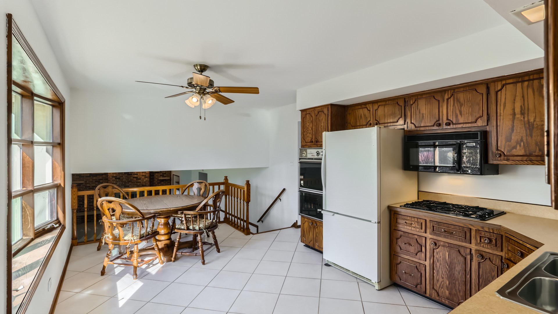 826 W Heritage Drive