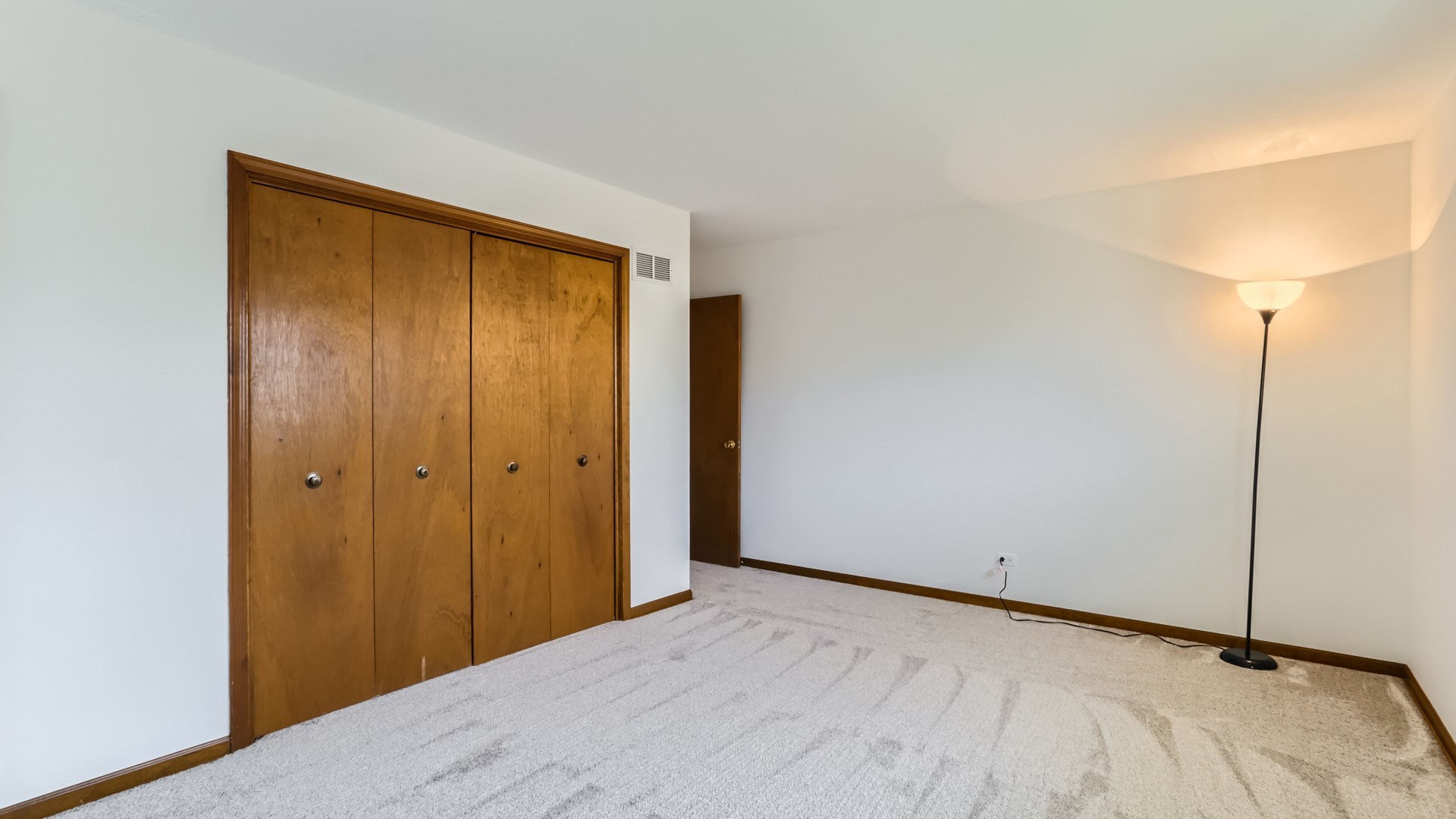 826 W Heritage Drive