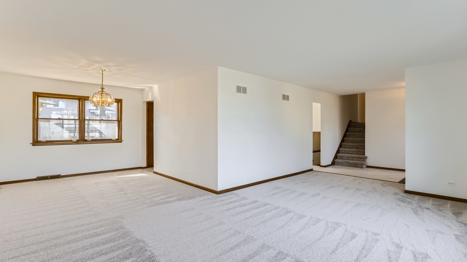 826 W Heritage Drive