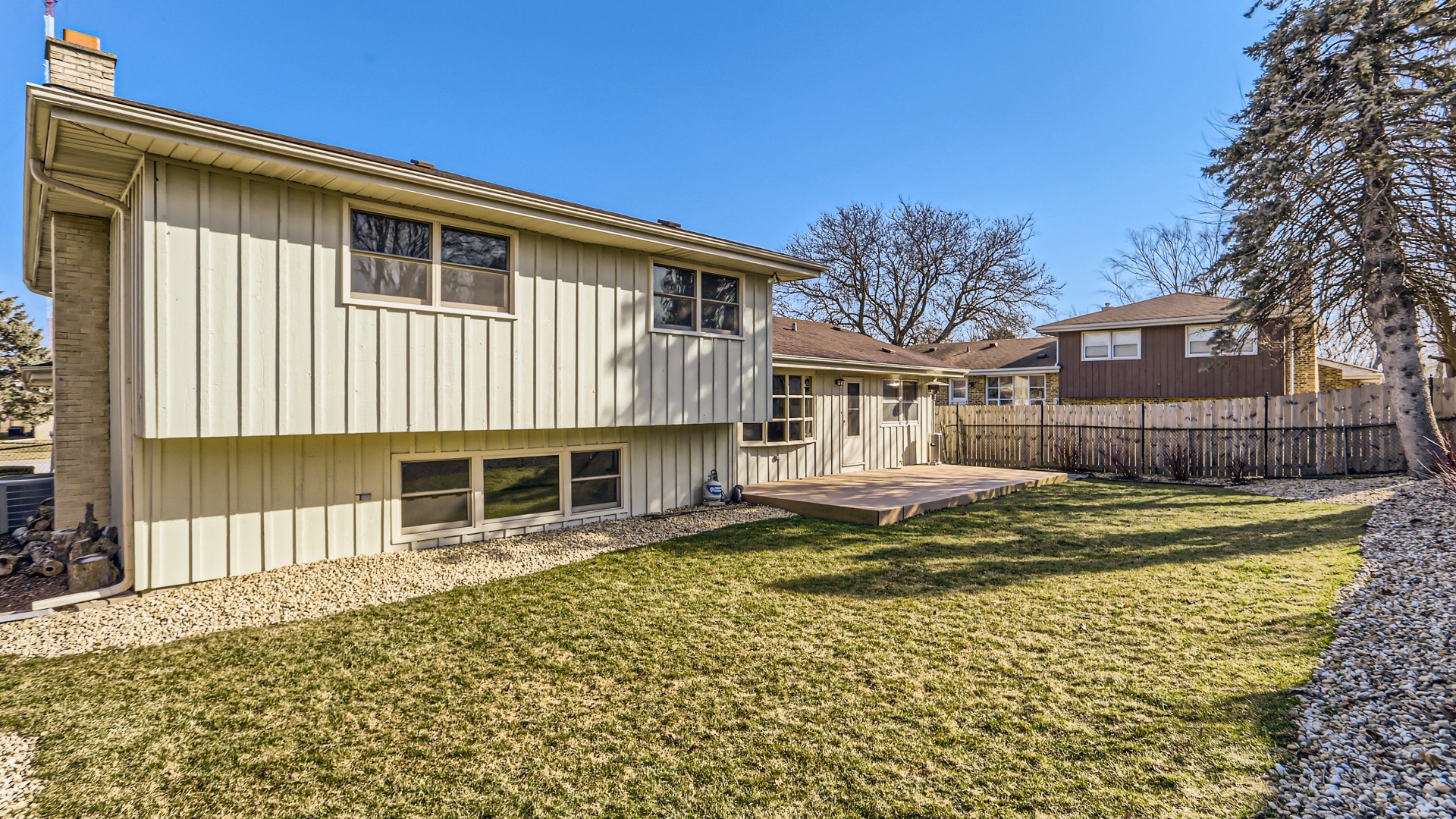 826 W Heritage Drive