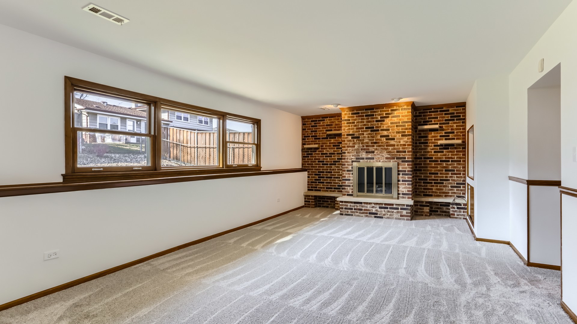 826 W Heritage Drive