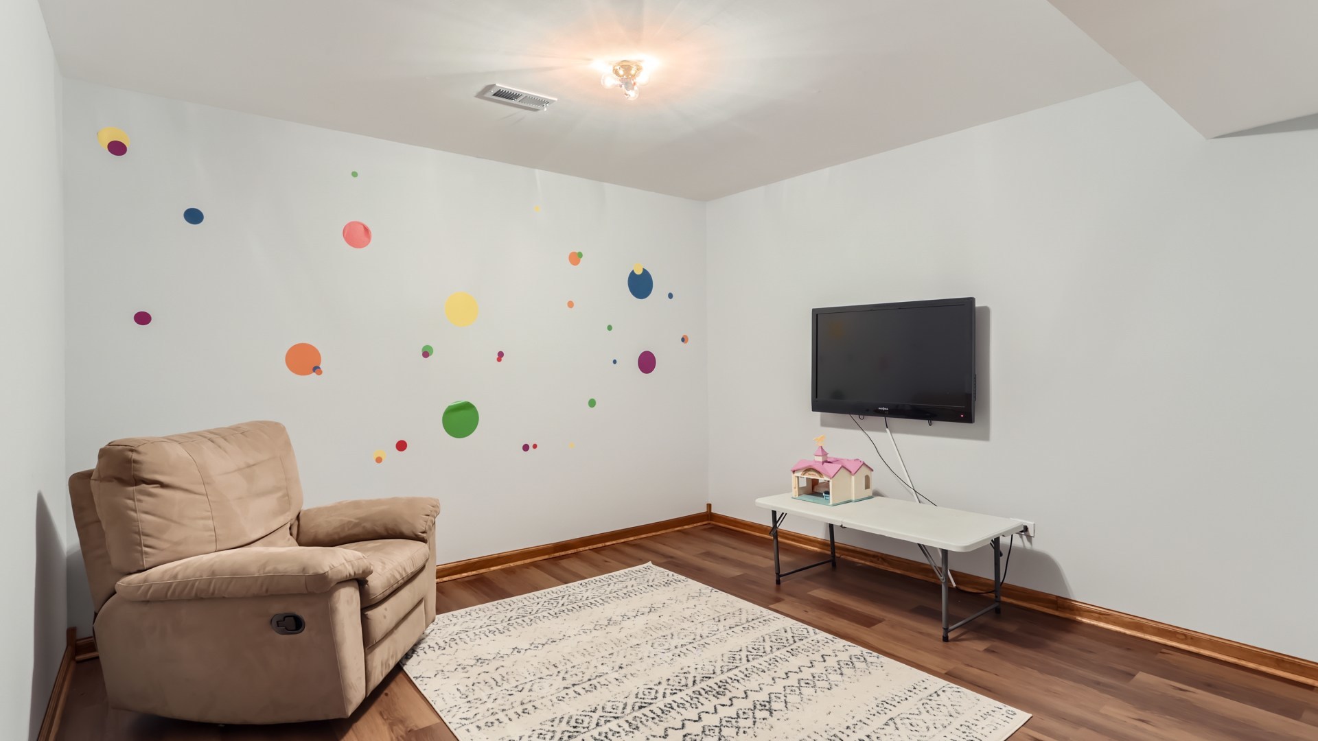 826 W Heritage Drive