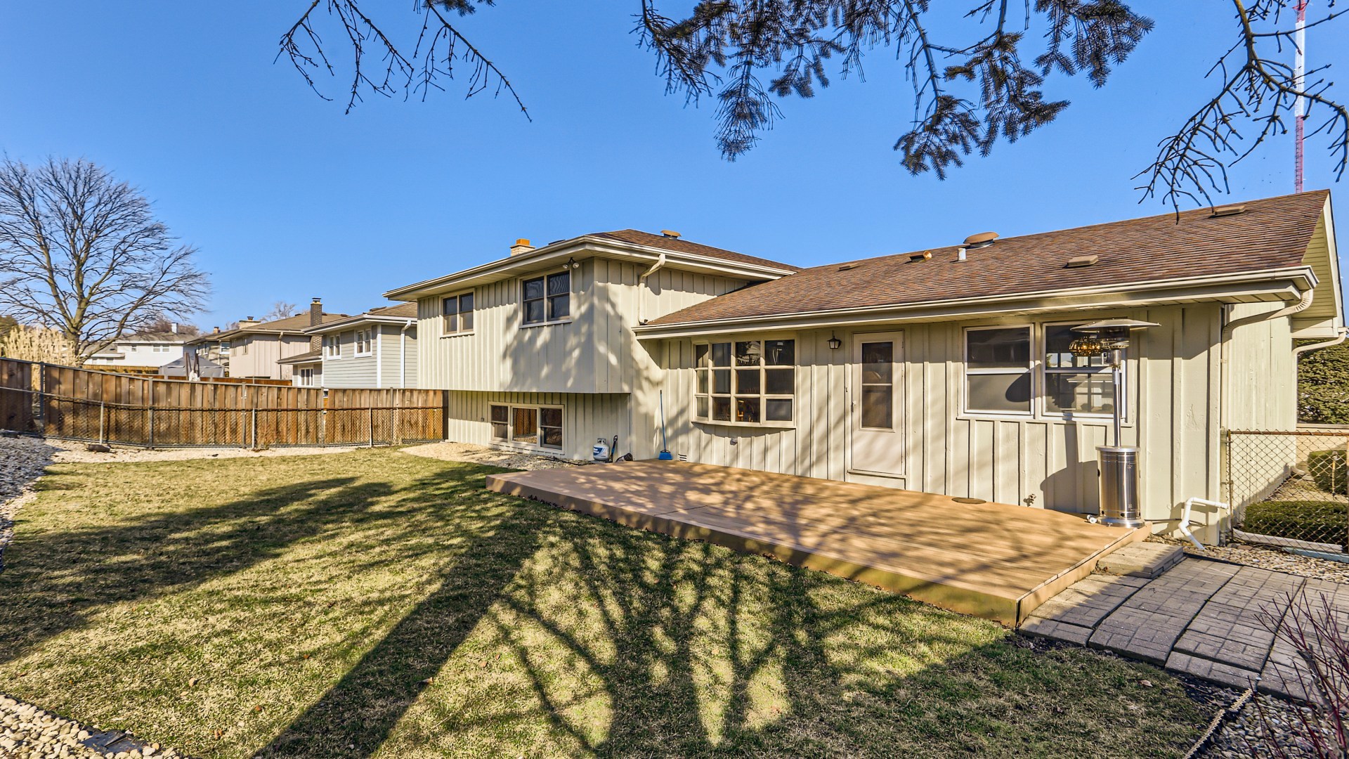 826 W Heritage Drive