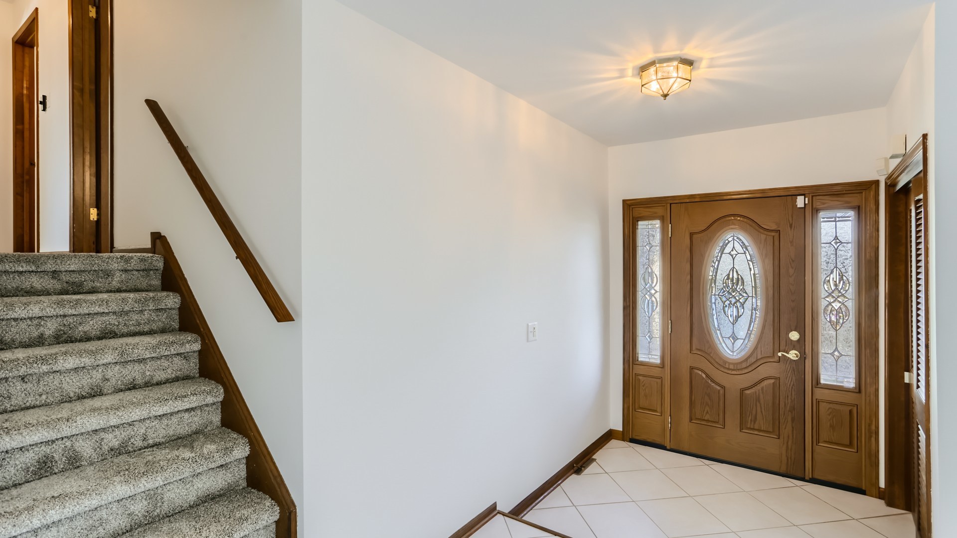 826 W Heritage Drive