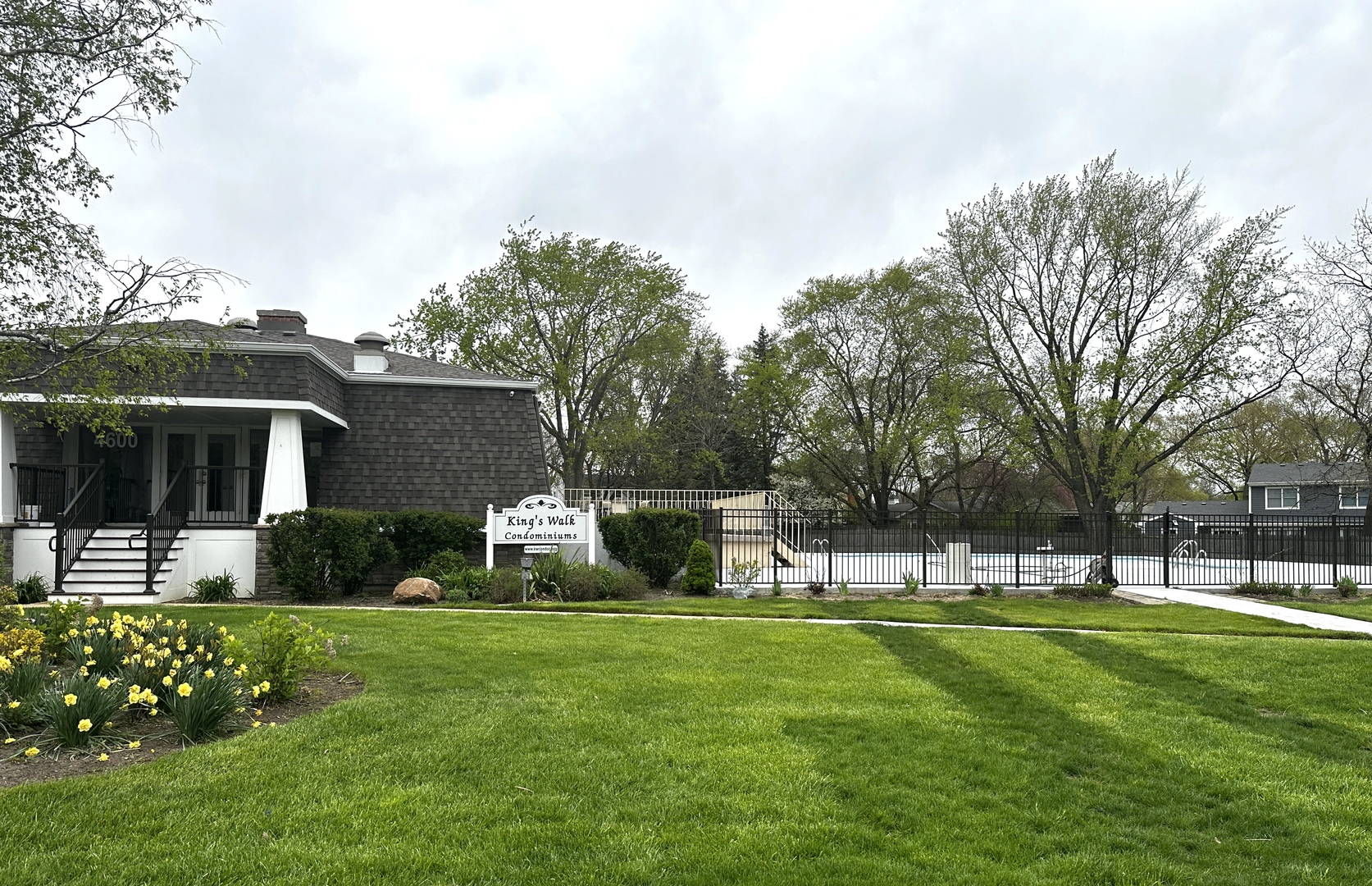 4511 Kings Walk Drive Unit: 2B