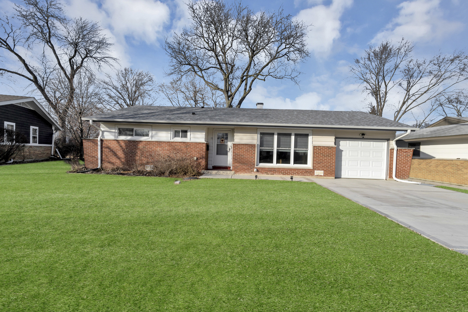 10 Woodcrest Lane