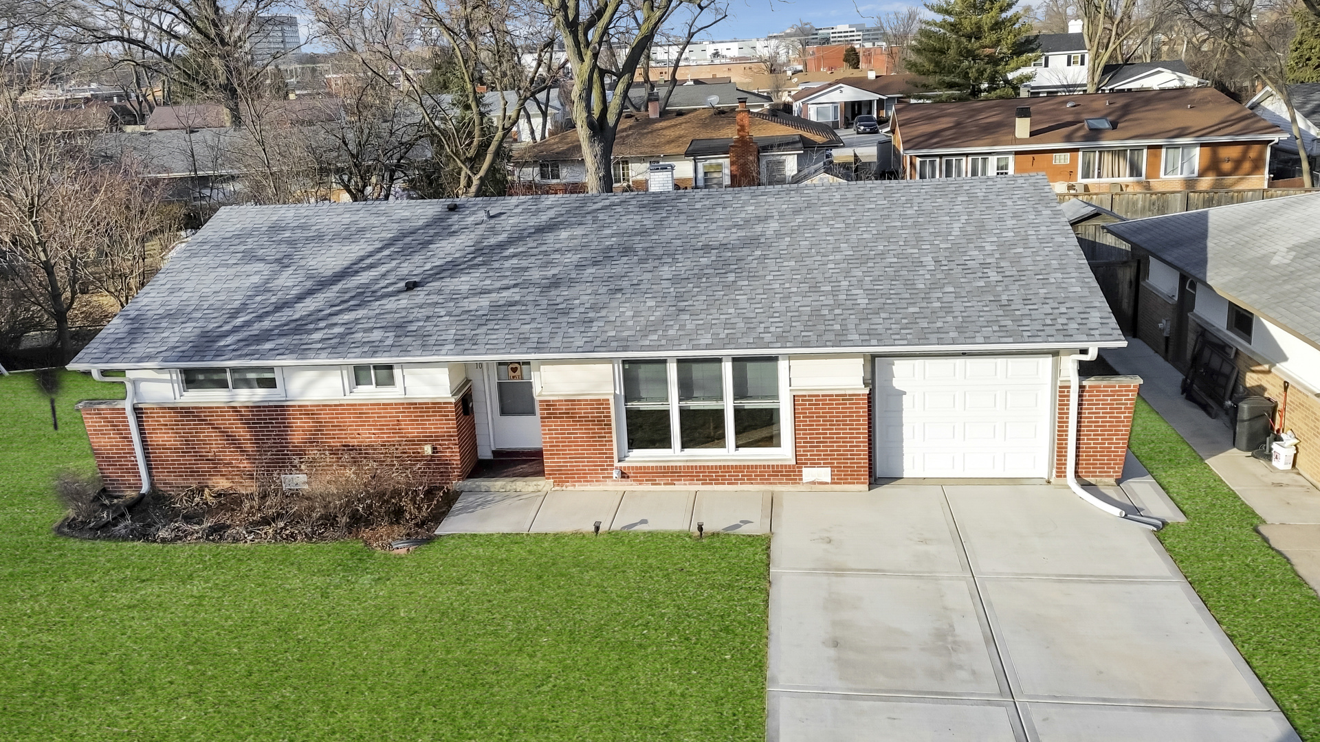 10 Woodcrest Lane