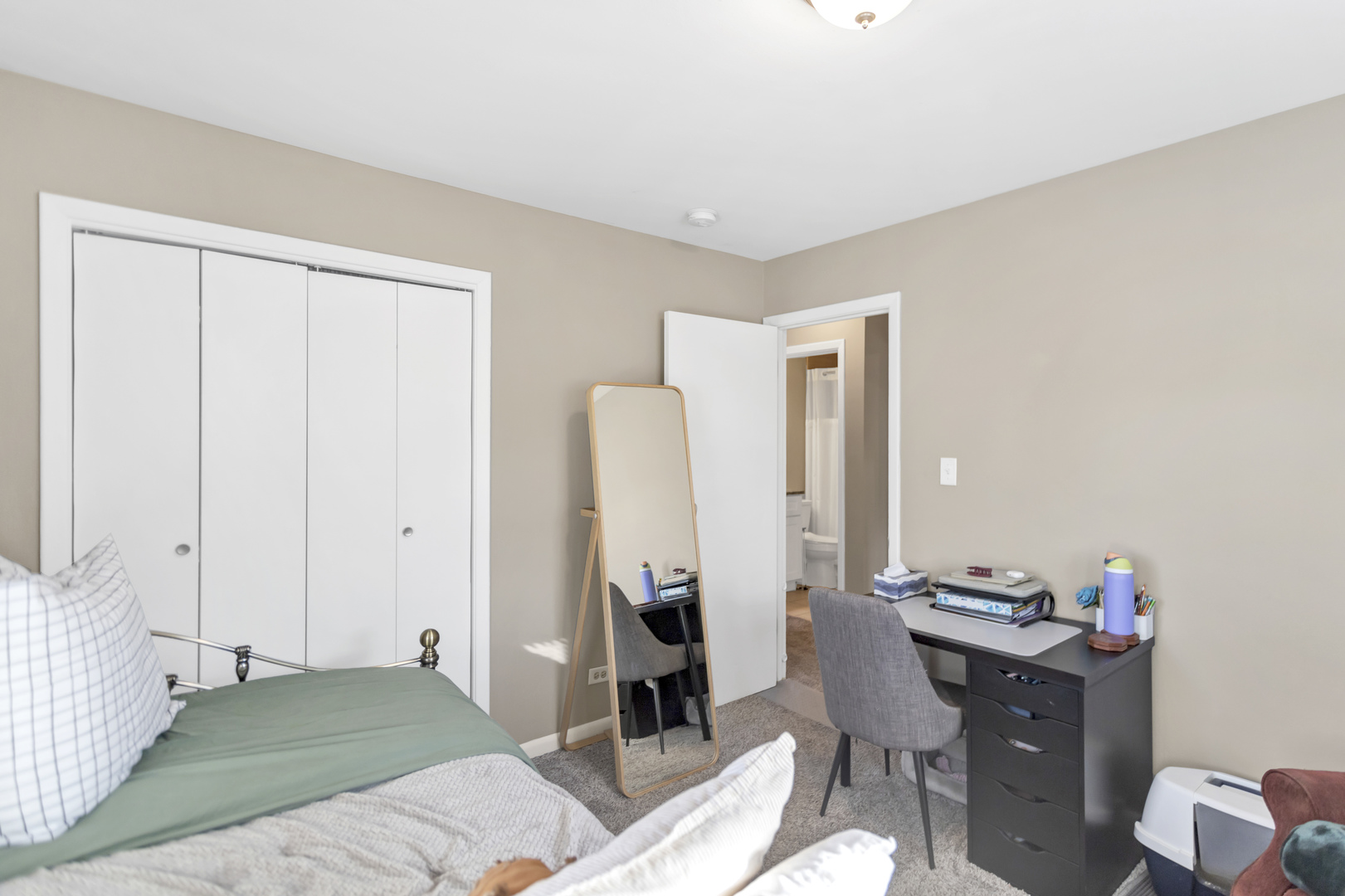 10 Woodcrest Lane