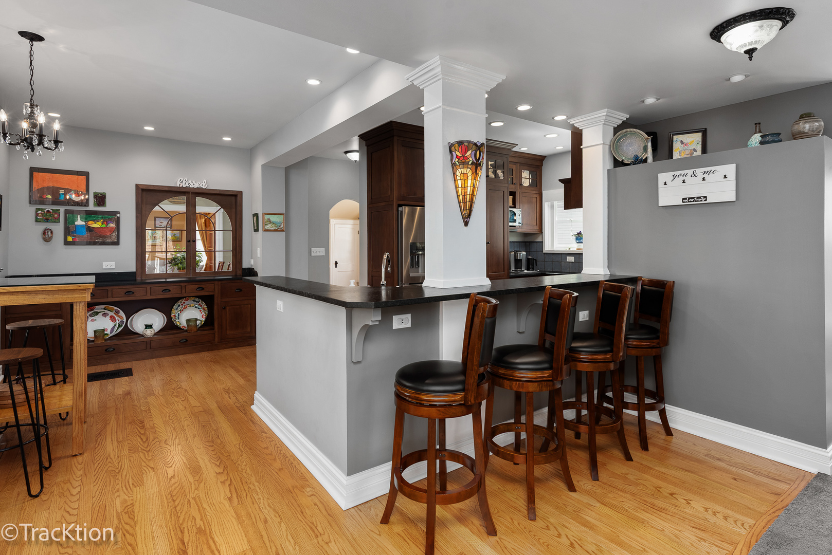 324 Maple Avenue