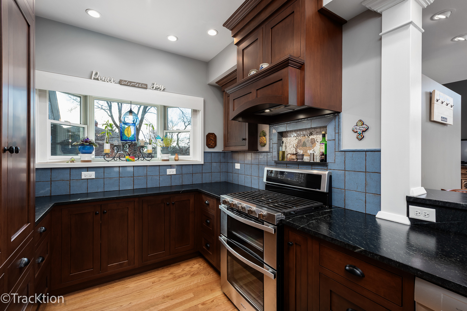 324 Maple Avenue