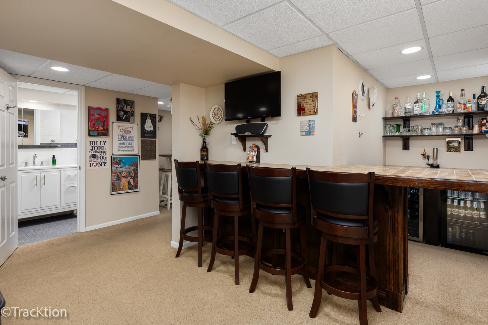 324 Maple Avenue