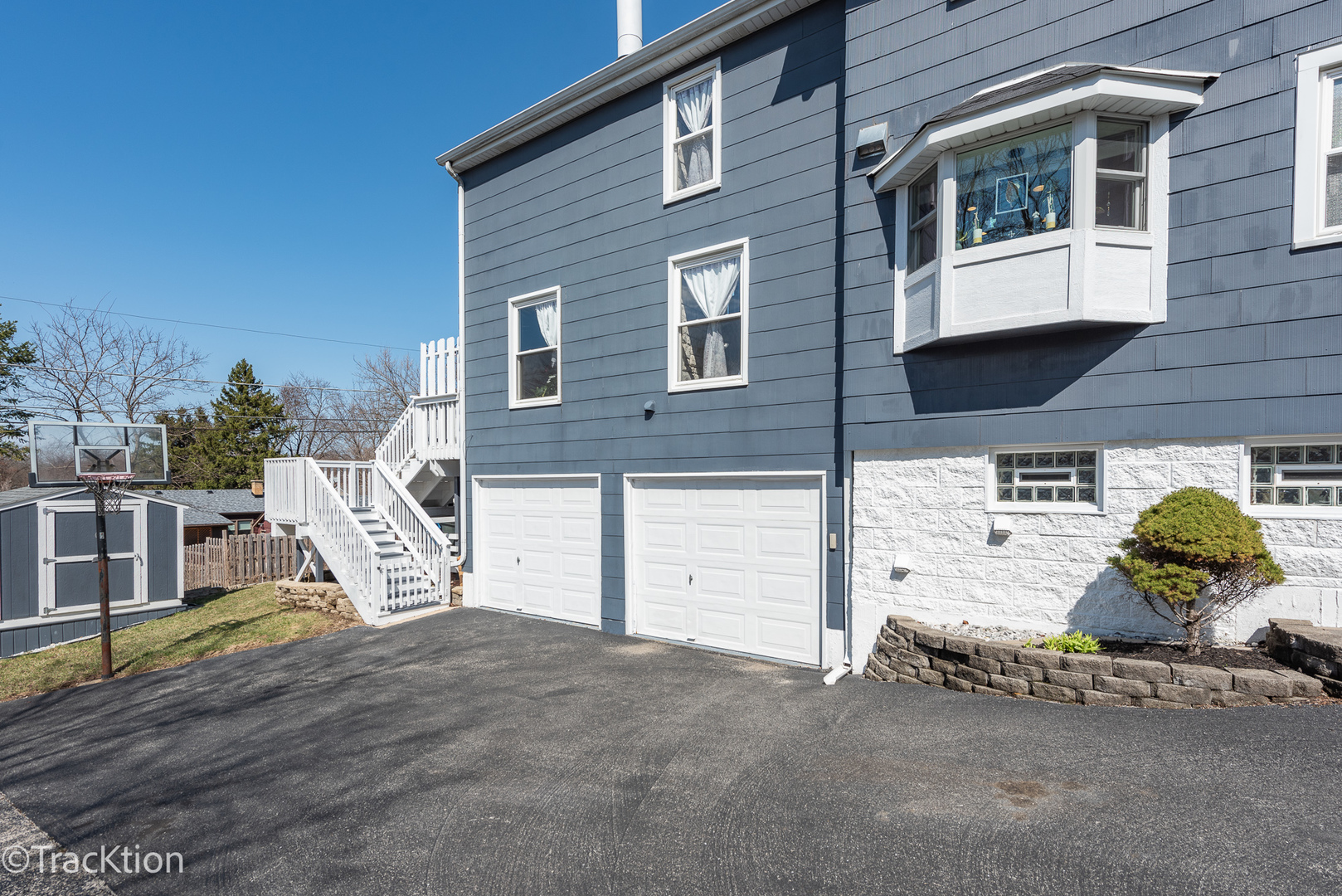 324 Maple Avenue