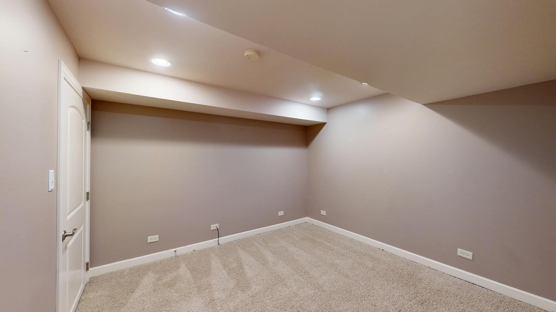 16158 Hillcrest Circle