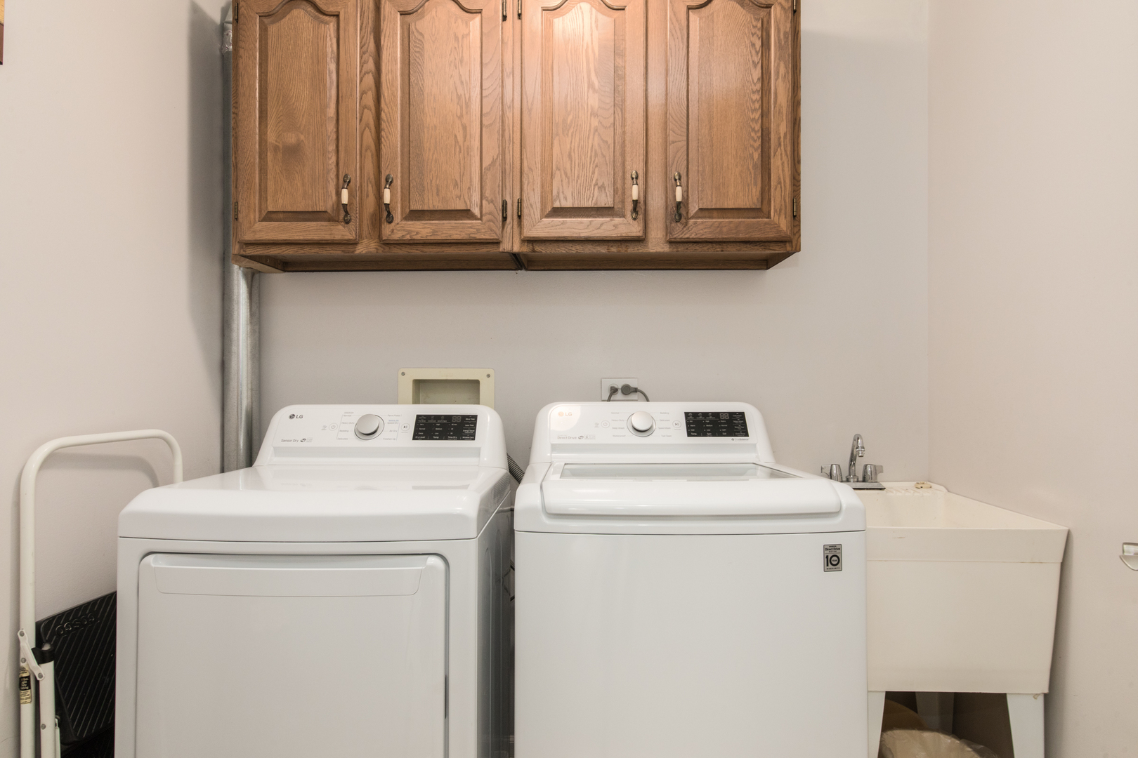 9215 Waterfall Glen Boulevard