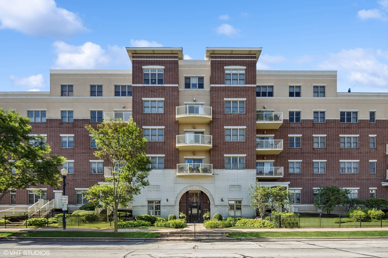 965 Rogers Street Unit: 202